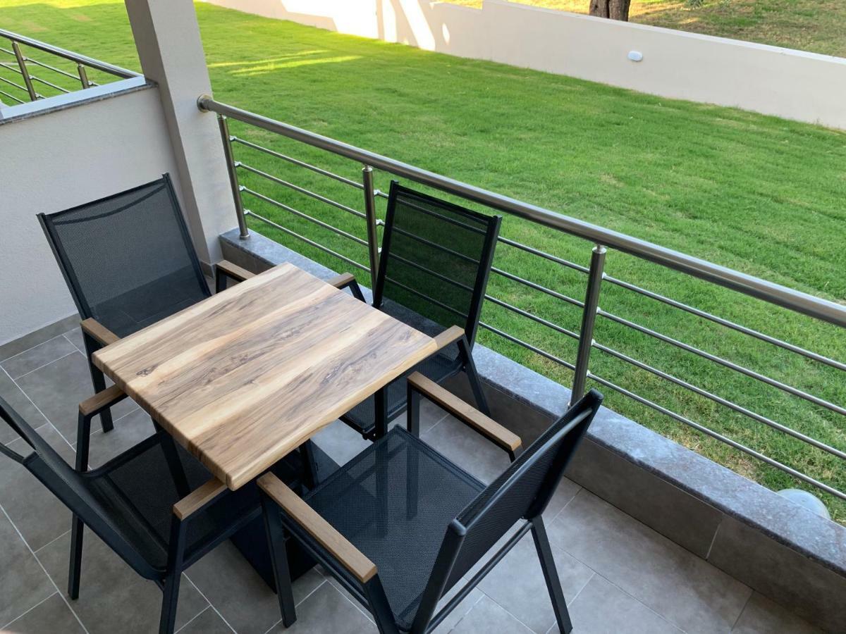 Castella Apartments Вурвуру Экстерьер фото